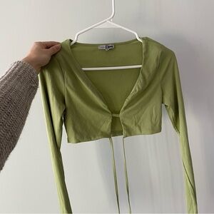 Green long sleeve crop top
